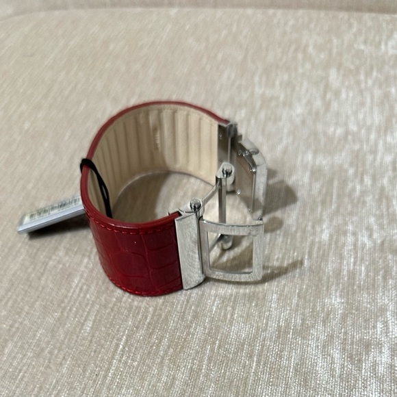 Gc Guess Collection Red Leather Signature Watch. - Picture 3 of 9